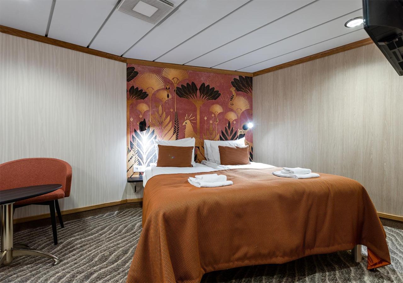 Viking Line Ferry Gabriella - One-Way Journey From Helsinki To Stockholm Hotel Стая снимка