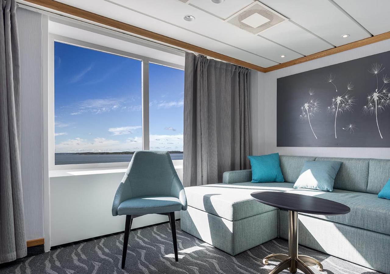 Viking Line Ferry Gabriella - One-Way Journey From Helsinki To Stockholm Hotel Екстериор снимка